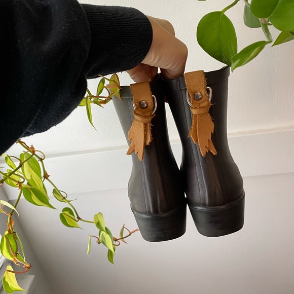 Aigle Miss Juliette Bottillons - size 35 (fit like a 6) - Picture 4 of 4